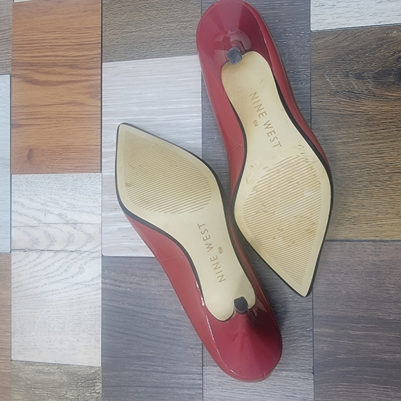 Women's 6M Dark Red Pumps - Picture 5 of 7